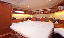 Low Escape interior cabin 2